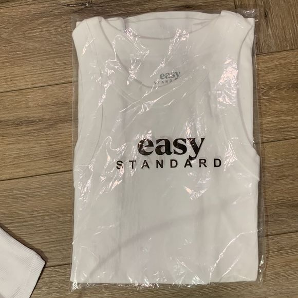 NIB Easy Standard Rib Fit Racer Tank - Picture 4 of 7